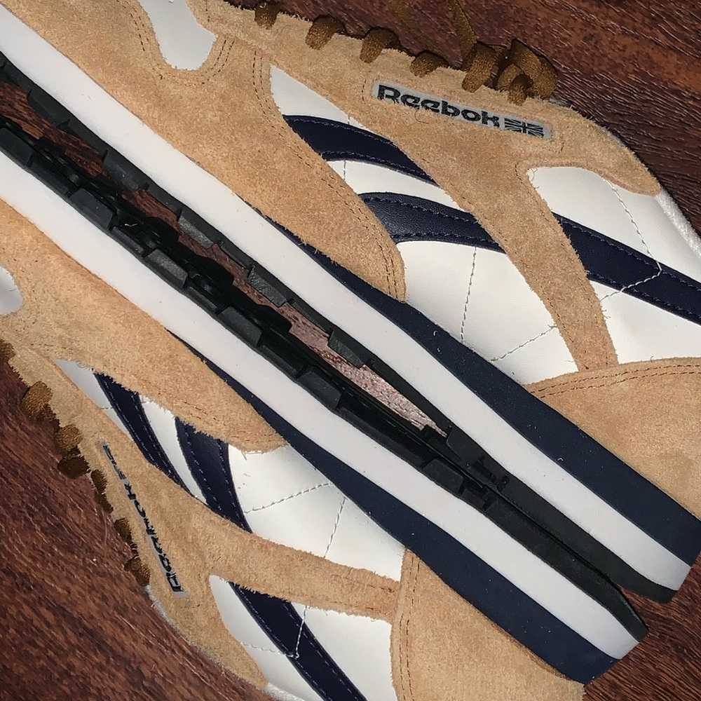 Reebok - Picture 13 of 14